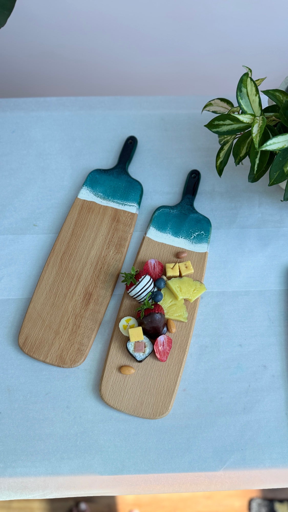 Narrow Ocean Resin Slider Board