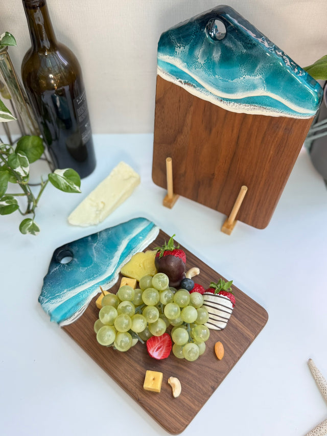 Holiday Home: Resin Cheese Board
