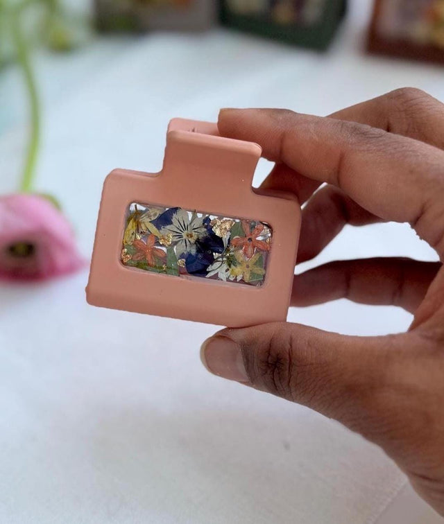 Real Pressed Flower Resin Claw Clip